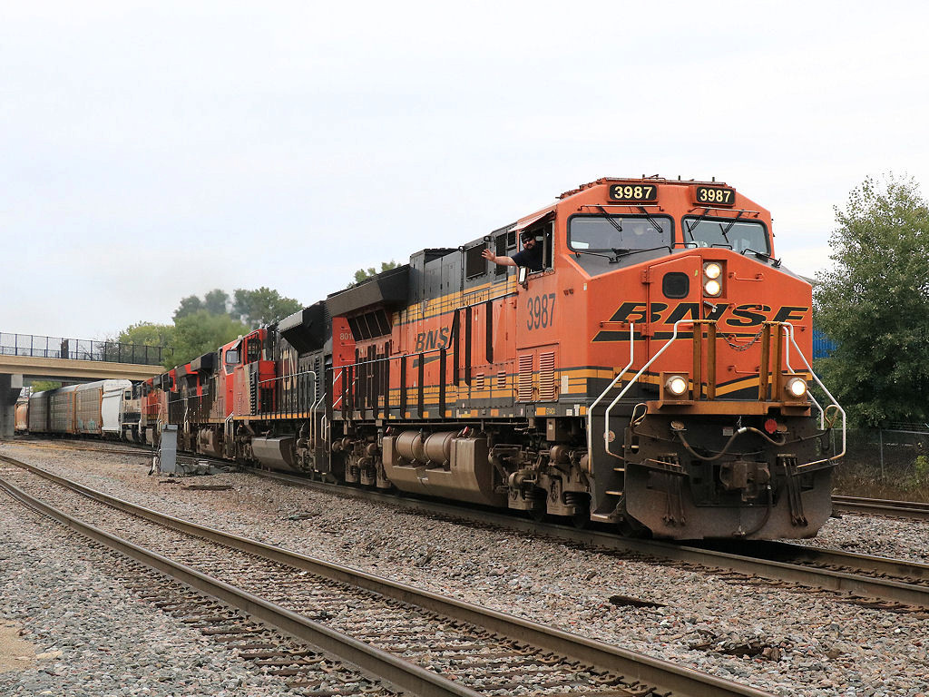 BNSF 3987